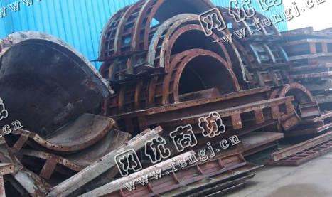 桥梁模板大量回收