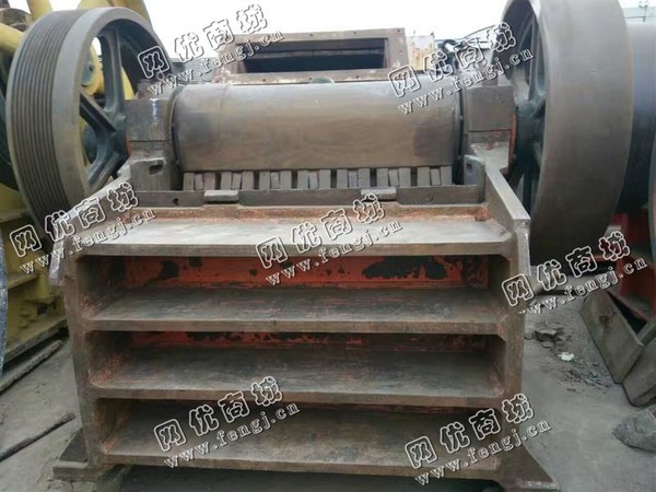 河南地区300*1300细颚破碎机回收