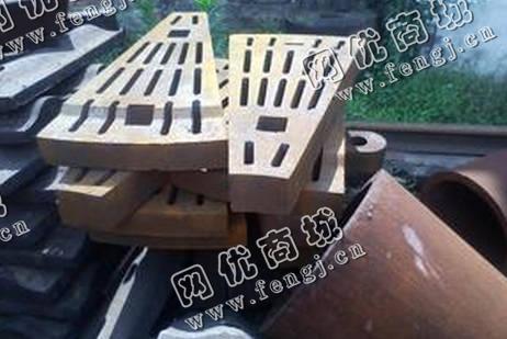 废旧锰钢铸件大量回收