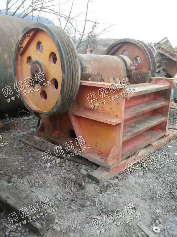 安微地区300*1300细颚破碎机回收