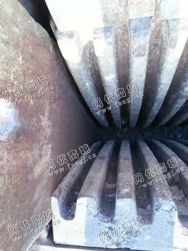 安微地区300*1300细颚破碎机回收