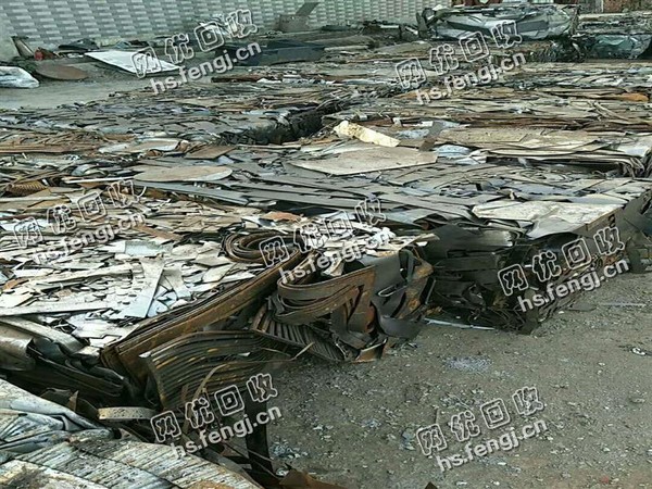 40*40冷板压块回收