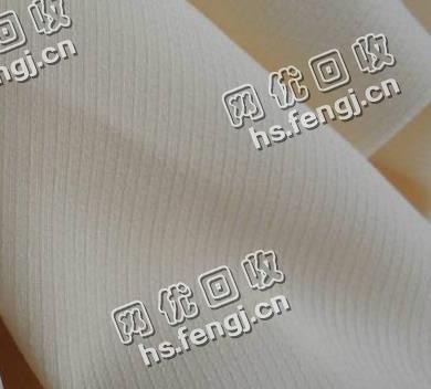 奶白化纤碎布料回收