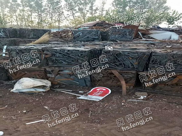 山东地区70*1.5米的花铁压块回收