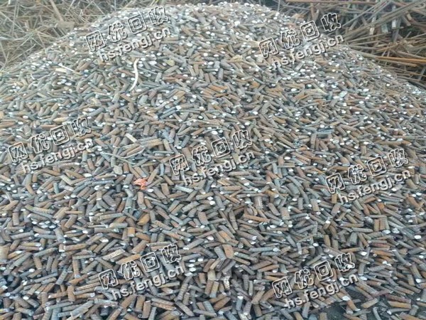 山东地区12个粗的钢筋米回收