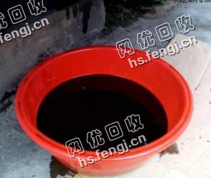 吉林龙潭区黑色机油回收