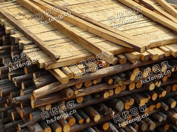 老齐1.5-3米报废方木回收
