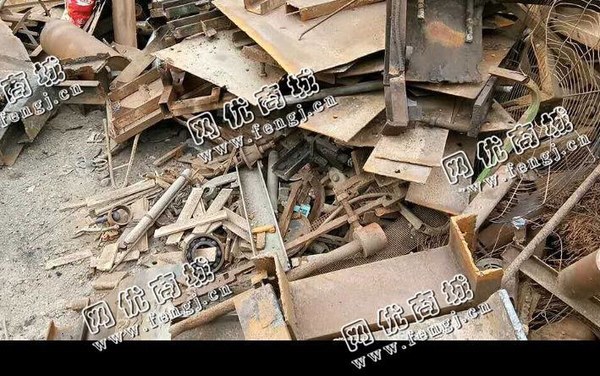 望城区湖外路废铁回收
