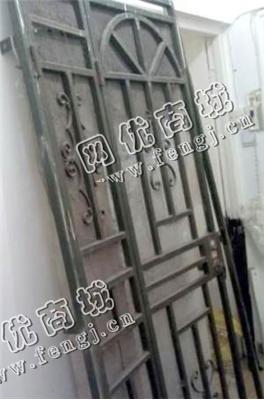 芙蓉区高坡路老黎废铁门回收