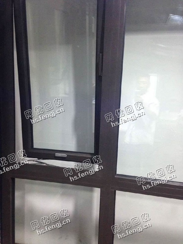 老曹废铝门窗回收