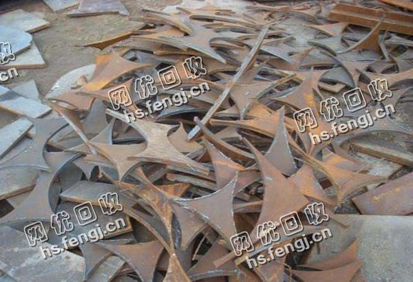 8个厚边角料大量回收