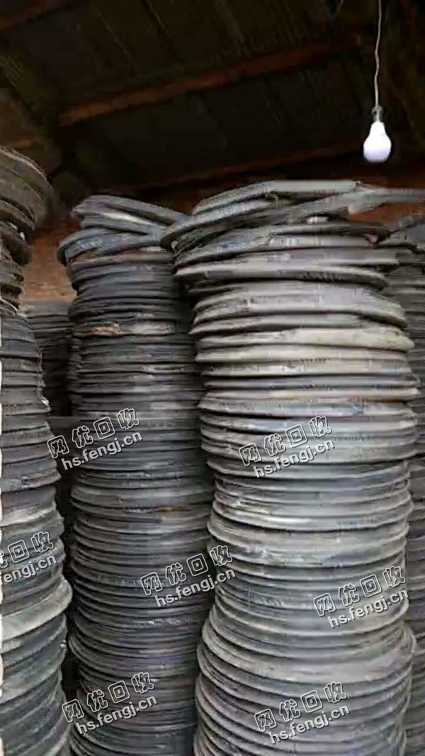 大钢丝胎轮胎口圈回收