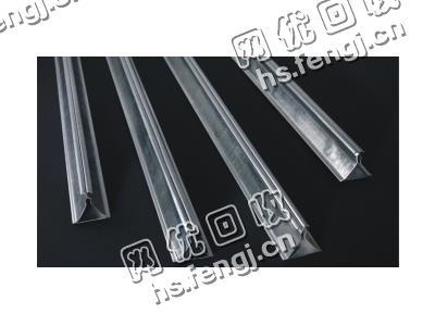 老施废旧龙骨铁回收