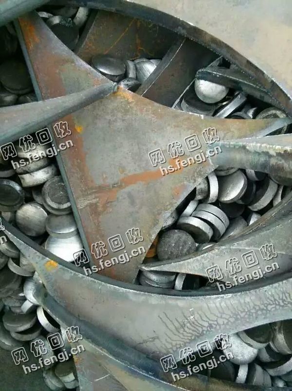 山东地区6个厚的钢板下脚料回收