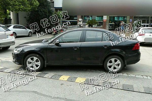 大众宝来三厢车2013款1.6L自动档二手车回收