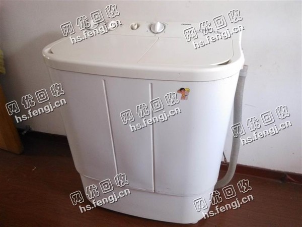 旧双缸半自动洗衣机回收