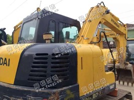 出售一台12年现代80-7挖掘机