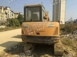 出售一台10年福田60挖掘机