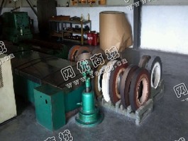 出售一台63年德国瓦德里西产轧辊磨床W1000*L4500