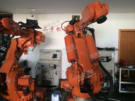 出售多台02年ABB6400机器人