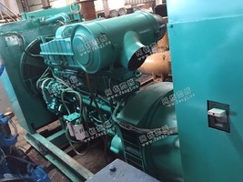 出售2台二手进口康明斯400kw发电机