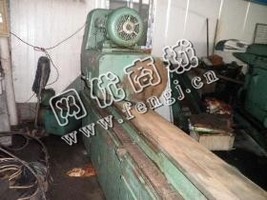 出1台上海机床厂2米外圆磨床