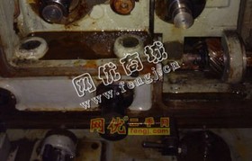 出1台新汉江Y7520W螺纹磨
