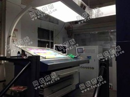 出售一台06年德国高堡105-6＋l＋UV高配印刷机