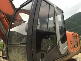 出售一台09年日立210-3挖掘机