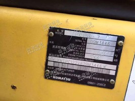 出售一台12年小松130一7二手挖掘机