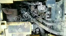 出售一台小松130-7挖掘机