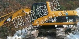 出售一台05年卡特320C挖掘机
