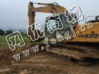 出售一台2011年加藤820-3挖掘机