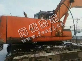 出售一台06年日立ZX270挖掘机