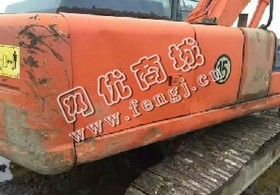 出售一台05年日立230挖掘机