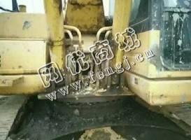 出售一台08年小松220-8挖掘机