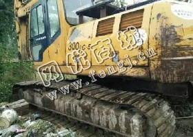 出售一台05年现代300-5挖掘机