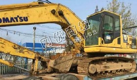 出售一台10年小松200-8挖掘机