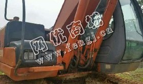 出售一台06年日立200-6挖掘机