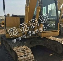 出售一台原装进口小松130-7挖掘机