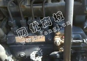 出售一台10年小松60-7挖掘机