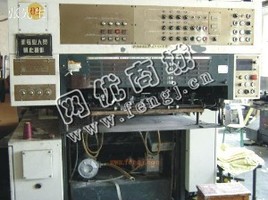 出售二手93年秋山BT32对开四色胶印机