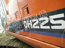出售一台10年斗山225-7挖掘机
