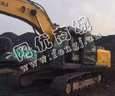 出售一台现代225-7挖掘机