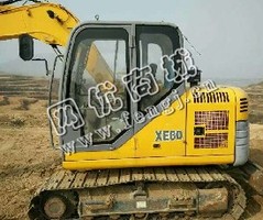 出售一台13年徐工80挖掘机