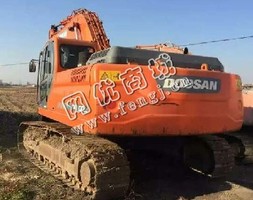 出售一台10年斗山DX300挖掘机