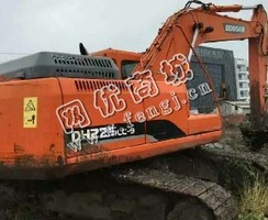 出售一台13年斗山225-9挖掘机