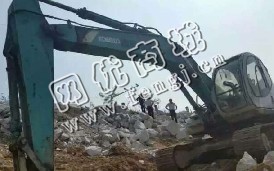 出售一台神钢SK200-5挖掘机