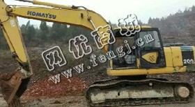 出售一台03年小松200-7挖掘机
