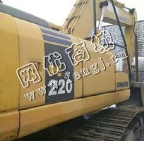 出售一台07年小松220-7挖掘机